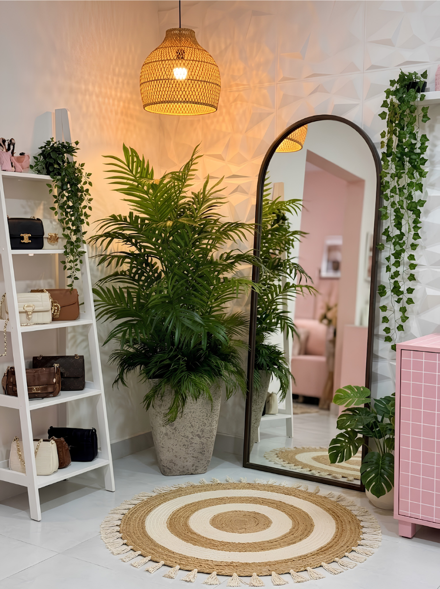 Collection de plantes artificielles grand format haut de gamme au Maroc, au style naturel et réaliste, idéale pour une décoration intérieure élégante.