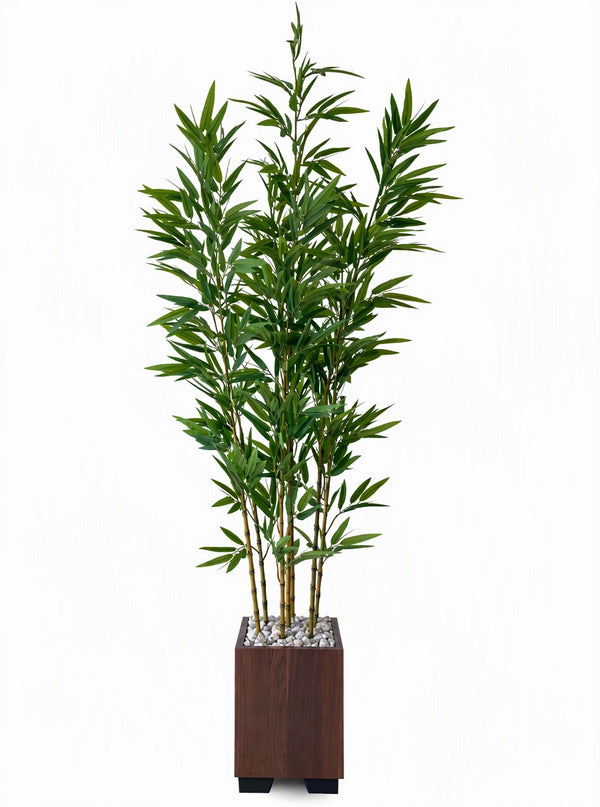 Grand bambou artificiel ultra-réaliste de 190 cm avec tiges détaillées, pot en bois et galets en marbre gris SaraFlora - Vue studio sur fond blanc